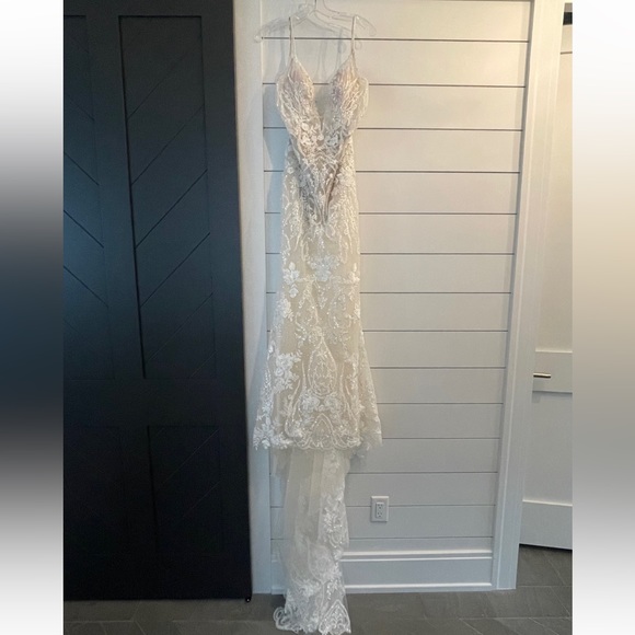 Enzoani Phoebe Wedding gown - brand new, never worn, never altered. - Picture 4 of 9